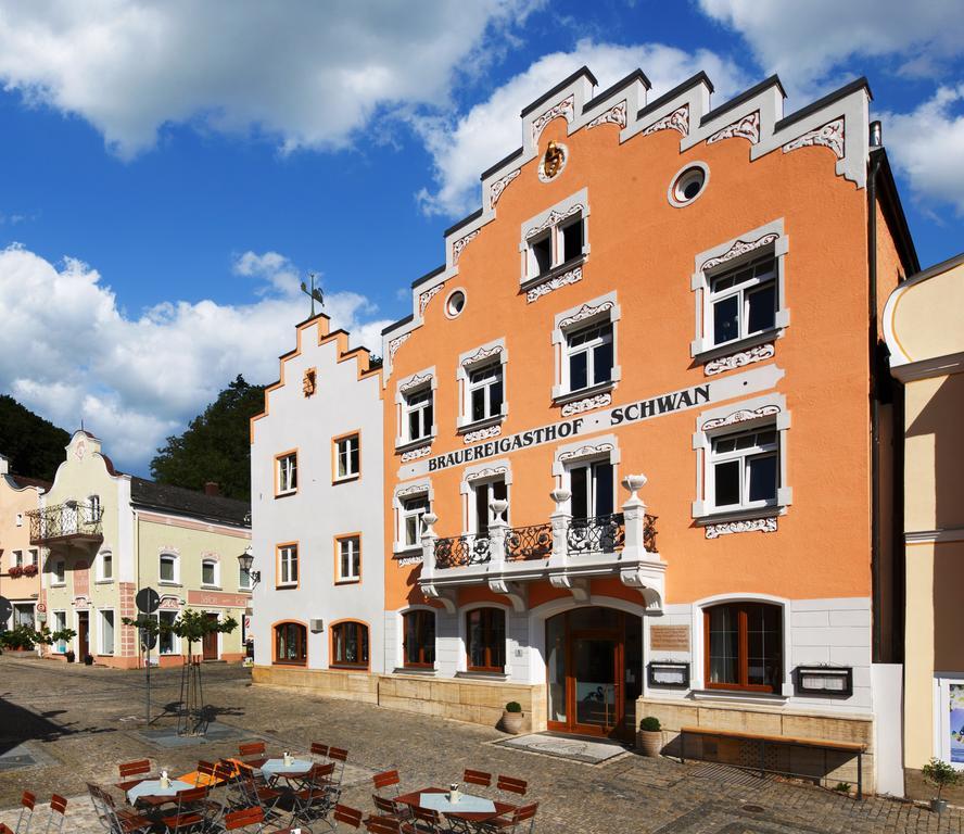Gasthaus Schwan Riedenburg Exterior foto