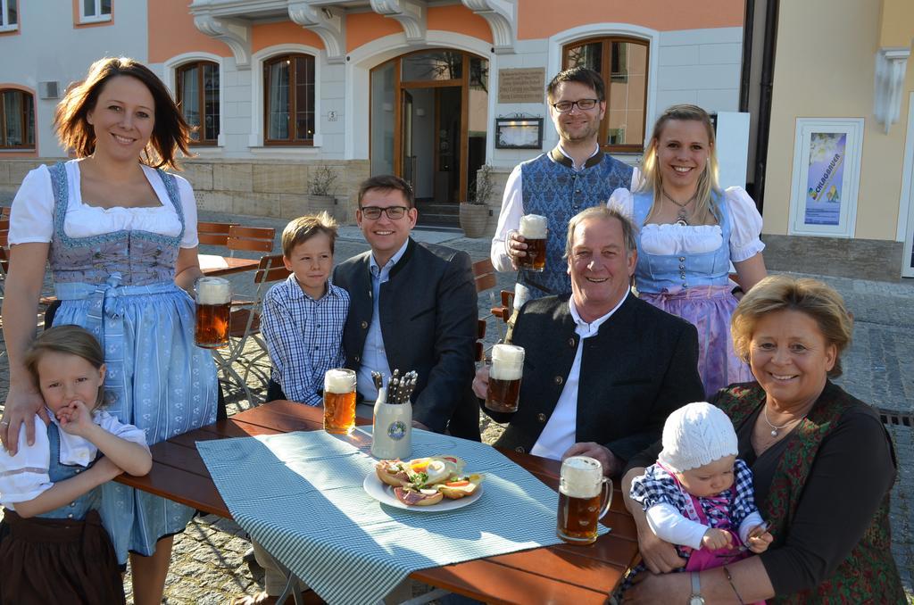 Gasthaus Schwan Riedenburg Exterior foto